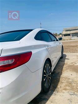 هيونداي أزيرا